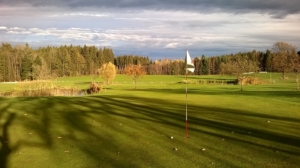 golf-course-1035432_960_720