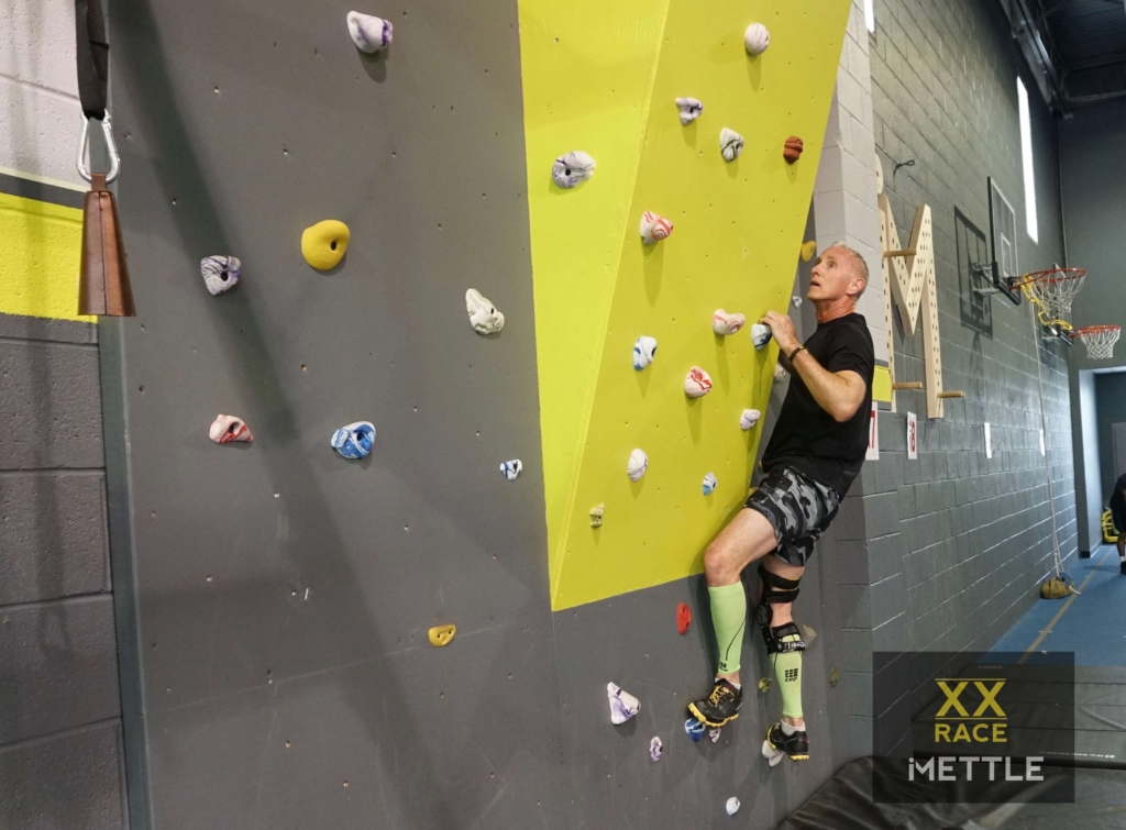 rock wall traverse