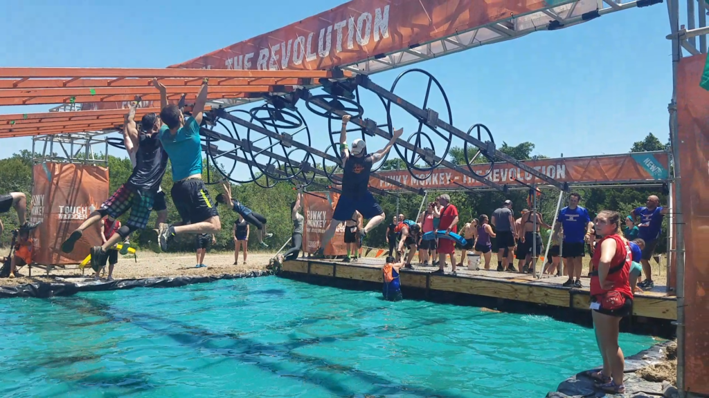 Funky Monkey, Obstacles